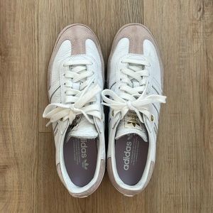 Adidas Samba W8 with pink t toe